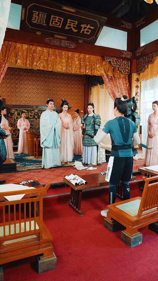 女王的极品画师 第21-40集